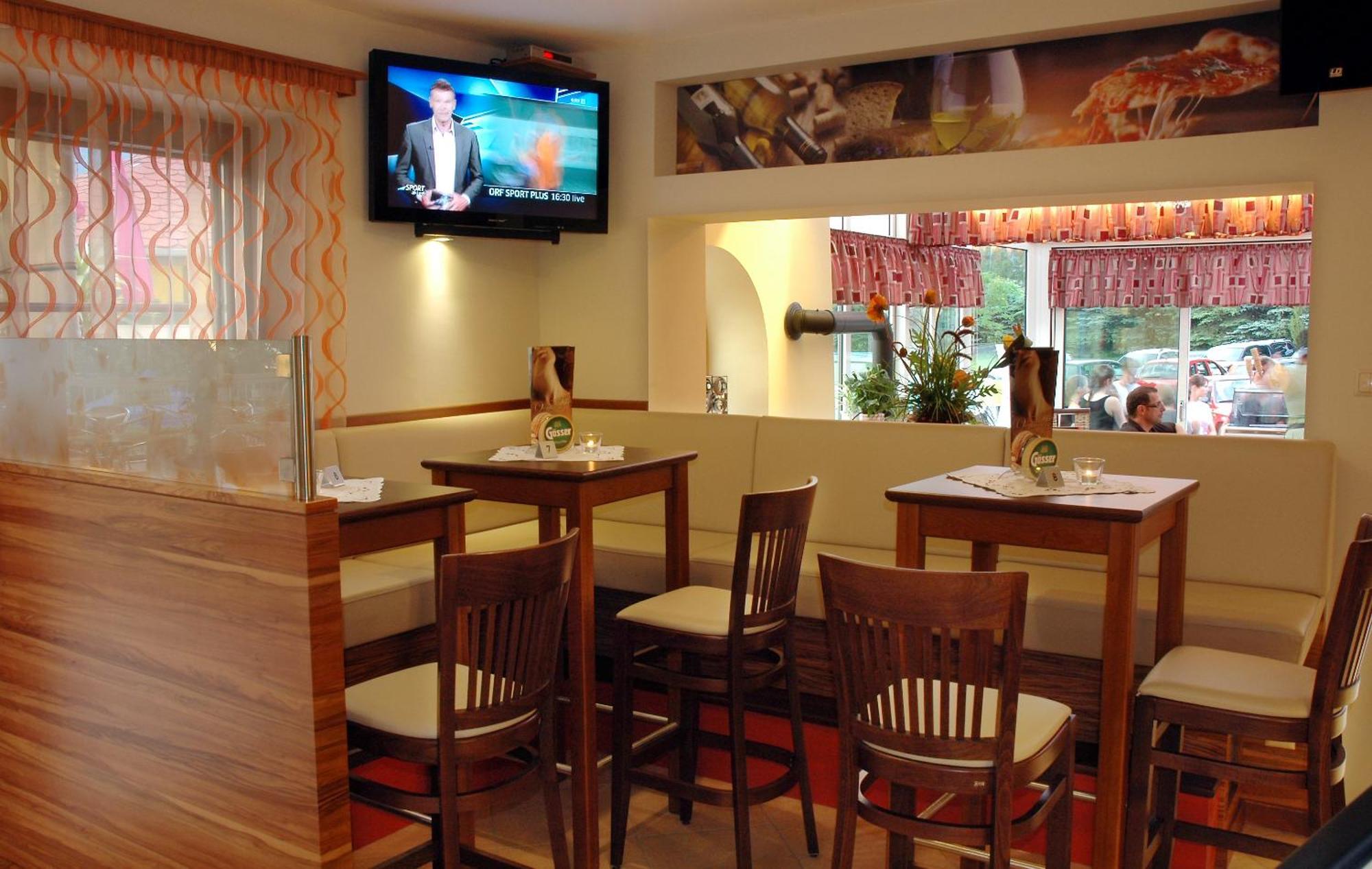 Gaestehaus Krappinger/Pizzeria Mamma Mia Оссиах Экстерьер фото